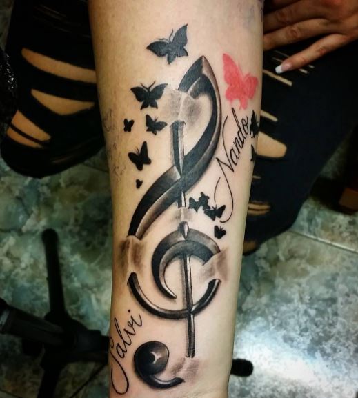 Tatuaje de música en el brazo 25