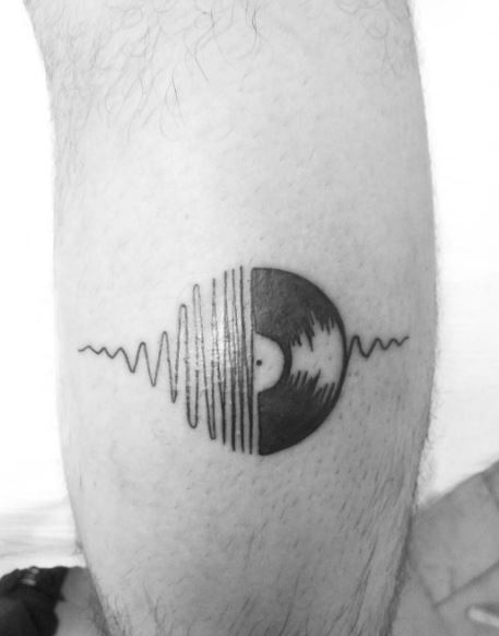 Tatuaje de música en el brazo 45