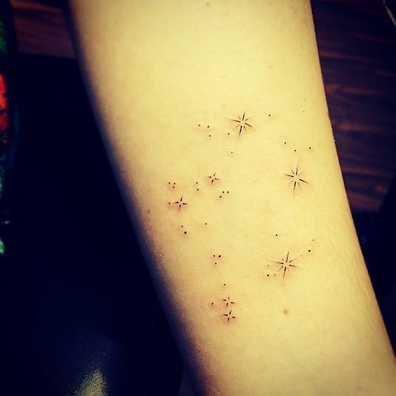 Orion Constellation Hunter Belt Nebula Diseños de tatuajes Ideas (35)
