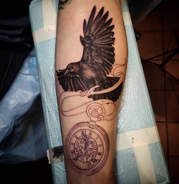 Tatuajes De Brújula Con Cuervo