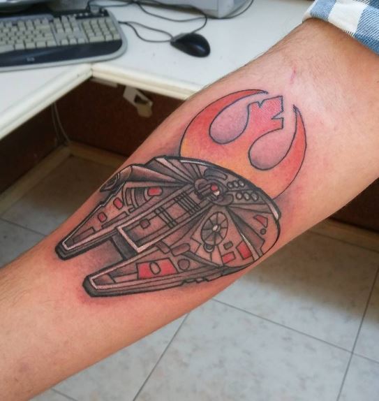 Fabuloso diseño de tatuajes de Star Wars