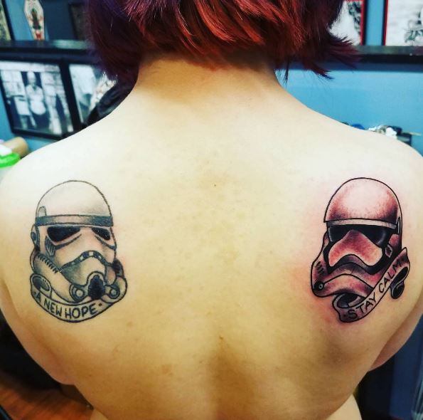 Diseño de tatuajes de Star Wars para mujeres en la parte trasera