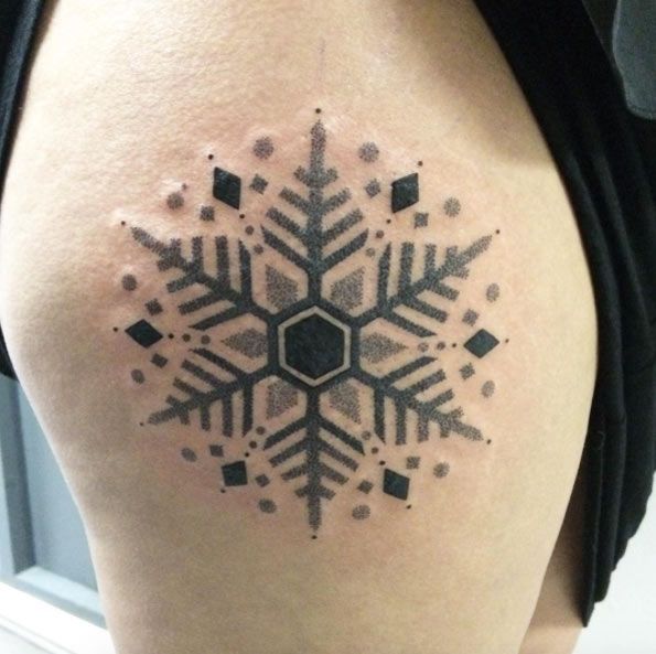 Tatuaje tribal del copo de nieve (4)