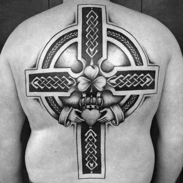 Diseño e ideas de tatuajes irlandeses en la espalda completa