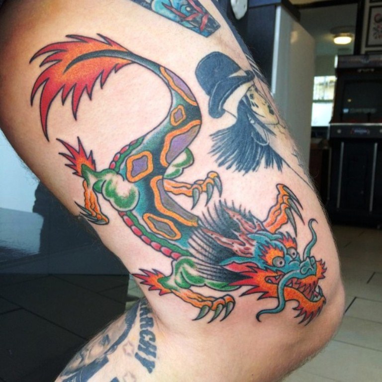 11 tatuaje de dragón arcoíris