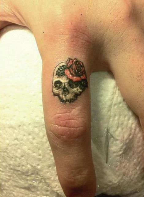 Tatuajes En El Dedo De Calavera