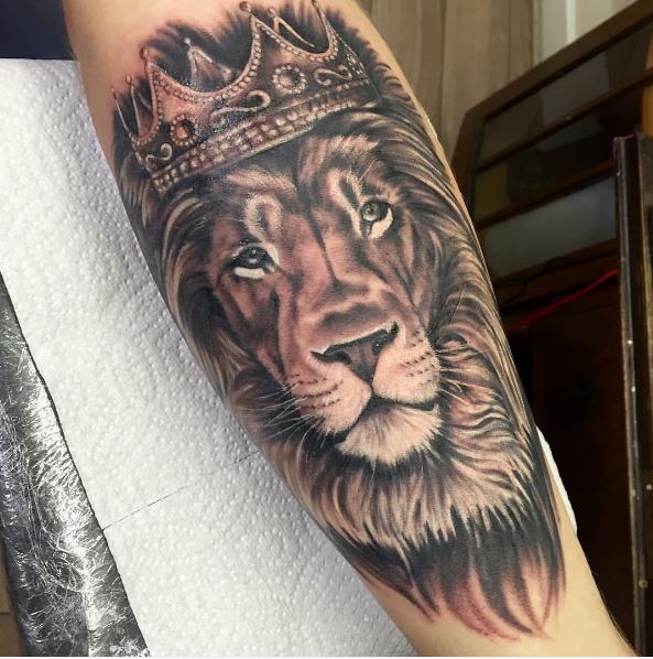 Top King Tattoos Design and Ideas
