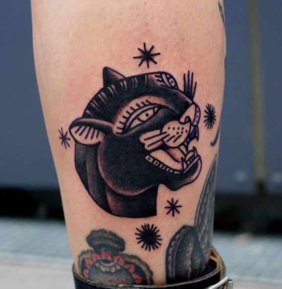 Tatuaje de pantera en el brazo 11