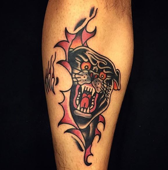 Tatuaje de pantera en el brazo 40
