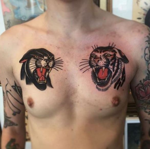 Tatuaje de pantera en el pecho 1