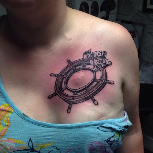 Las mejores ideas de tatuajes de rueda de barco para mujeres