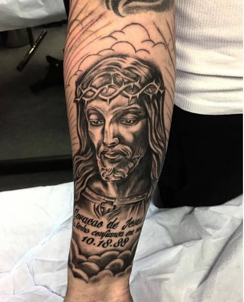 Ideas y diseños de tatuajes de manga de Jesús