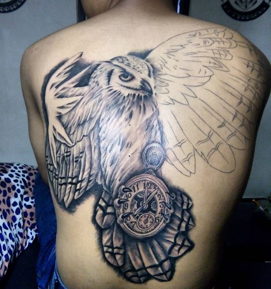 Diseños e ideas geniales de tatuajes en la espalda completa