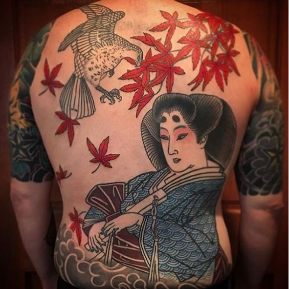 Diseño de tatuajes japoneses con espalda completa