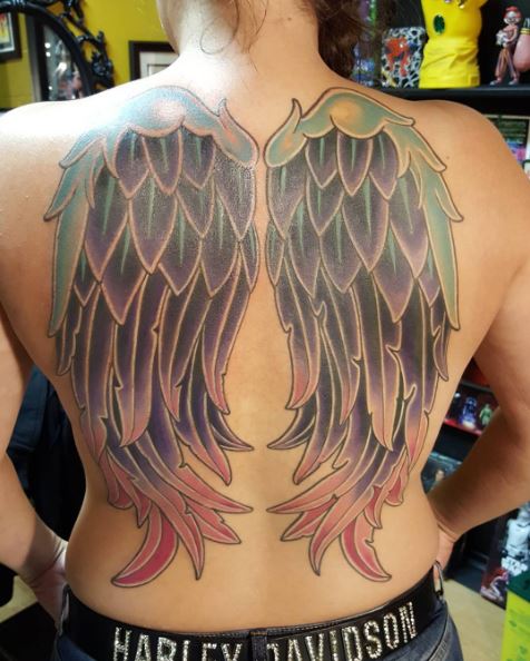 Diseño de tatuajes de espalda completa de ala