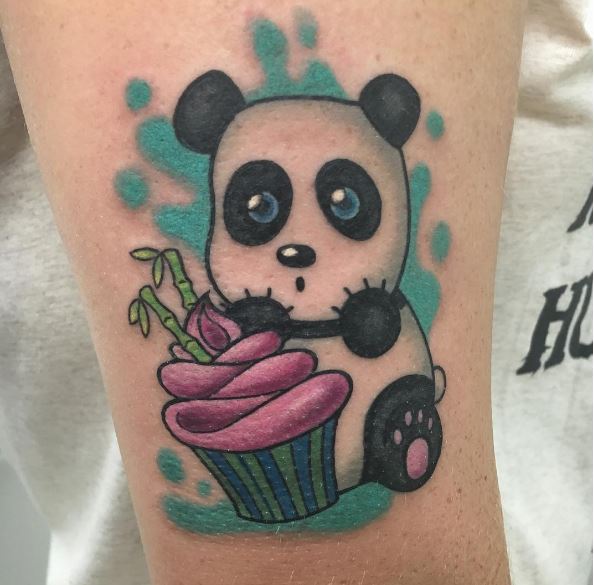 Lindo diseño de tatuajes de panda bebé e ideas