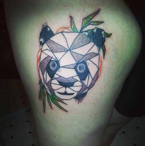 Diseño geométrico de tatuajes de panda