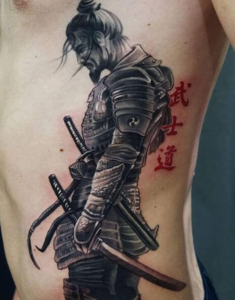 Tatuaje de samurái en el cuerpo 5
