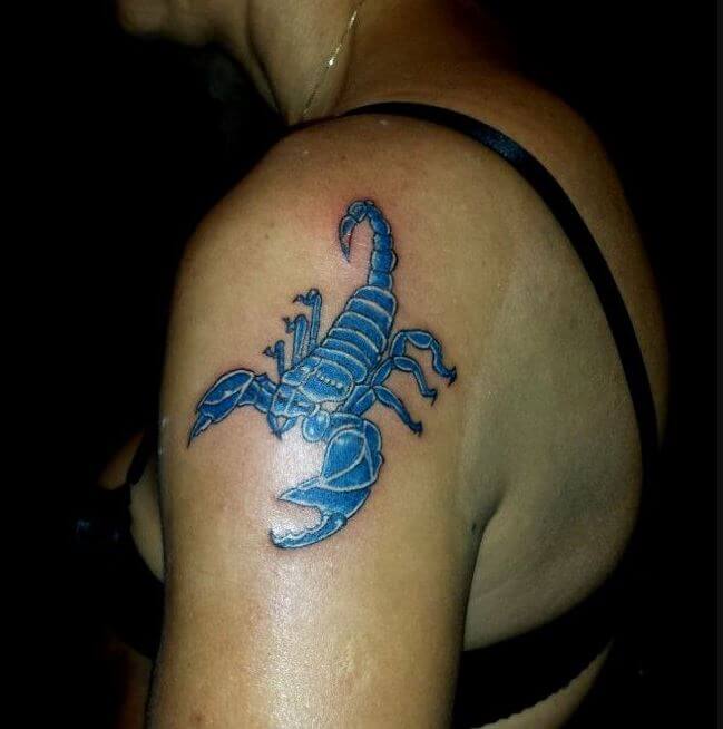 Tatuajes De Escorpión Azul