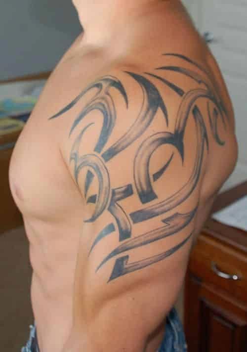 Tatuajes en el hombro para hombres Imágenes de diseño (9)