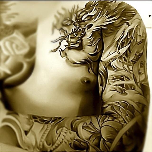 Tatuajes tribales para hombres en el hombro y el brazo (4)