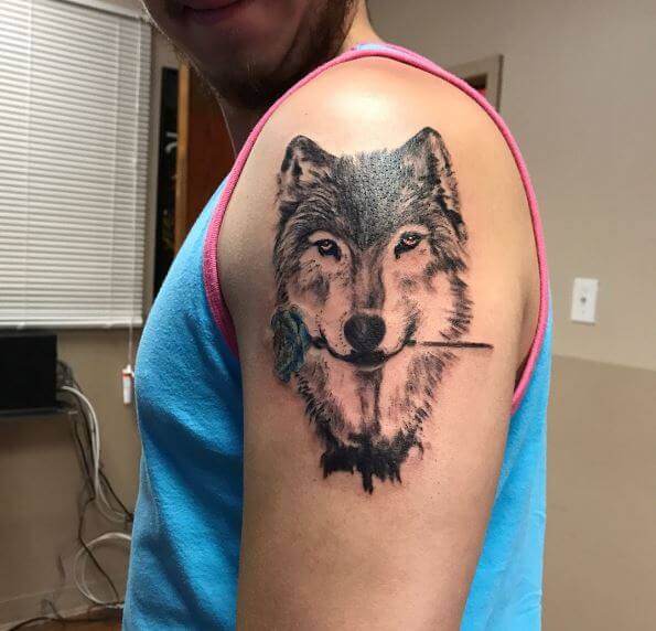 Tatuaje De Lobo Solitario