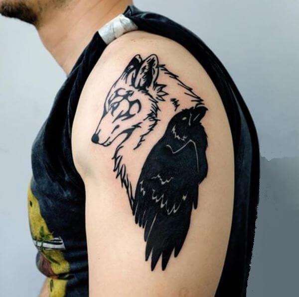 Tatuaje De Lobo Y Cuervo