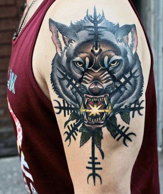 Tatuaje De Lobo Vikingo