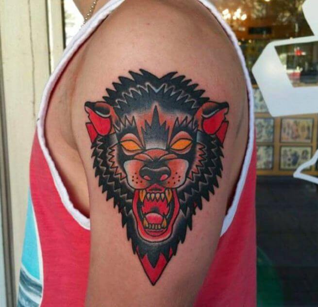 Tatuaje De Lobo Rojo
