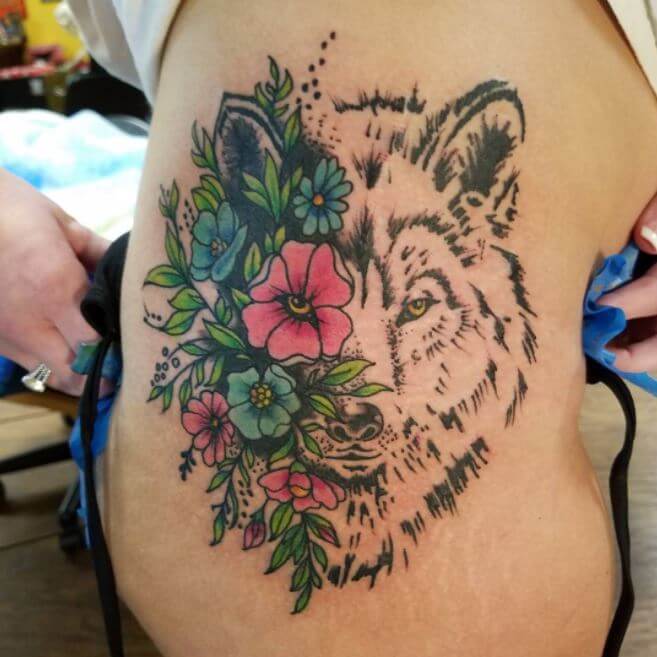 Tatuaje de lobo para mujer (1)