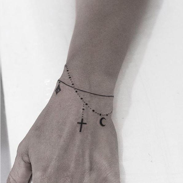 Diseños e ideas de tatuajes de pulsera cristiana