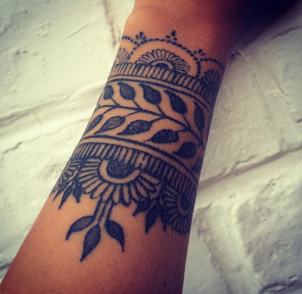 Diseños e ideas de tatuajes de pulsera de hoja