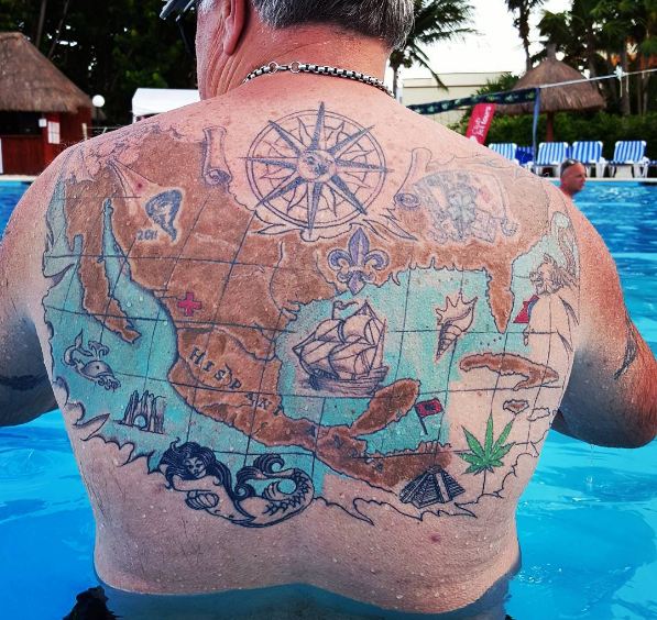 Impresionante mapa de tatuajes de cuerpo completo
