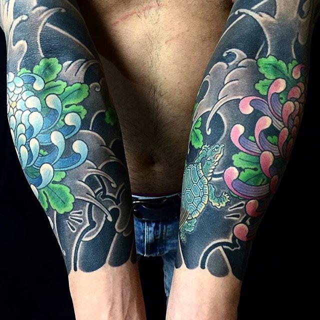 Tatuaje Japonés Negro Y Gris