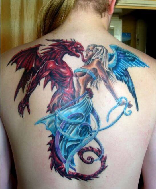 Tatuaje en la espalda, ángeles y demonios, dragones