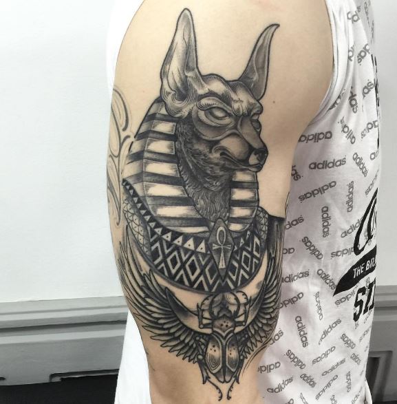 Tatuaje Anubis 1