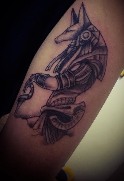 Tatuaje Anubis 7