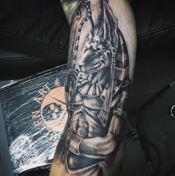 Tatuaje Anubis 39