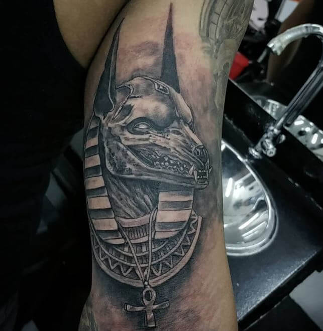 Tatuaje De Cabeza De Anubis