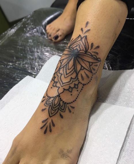 Tatuaje en el pie 41
