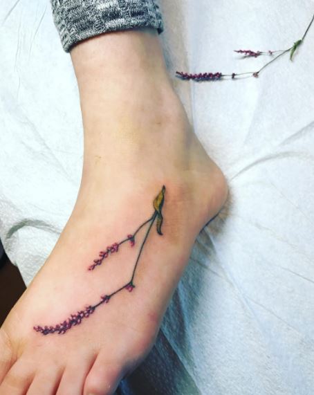 Tatuaje en el pie 37