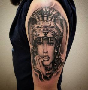 Tatuajes de diosa azteca