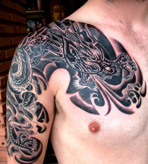 Ideas de tatuajes en el hombro para hombres (1)