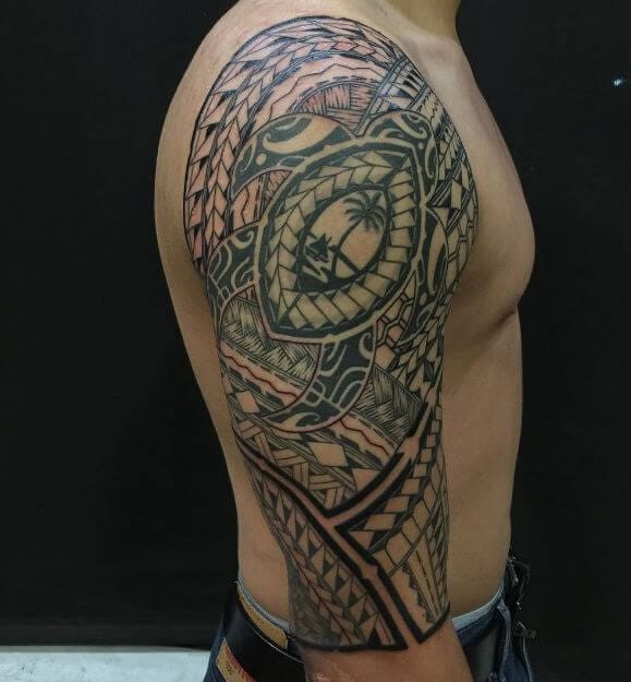 Tatuaje tribal para hombre