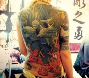 tatuajes en la espalda para niñas