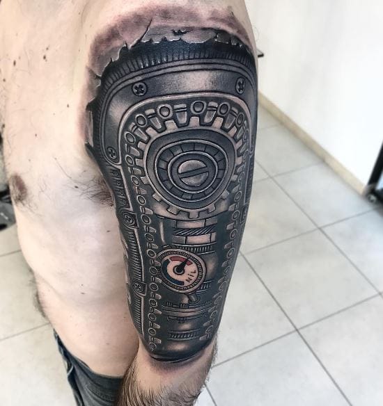 tatuajes biomecánicos