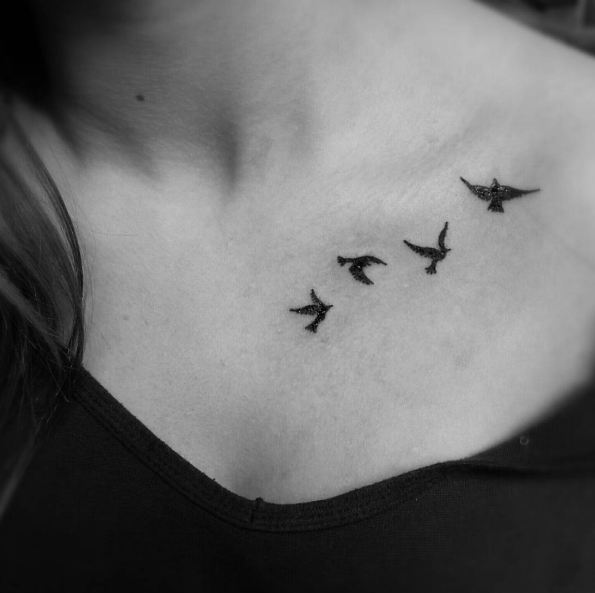 Tatuajes De Hueso De Cuello De Pájaro