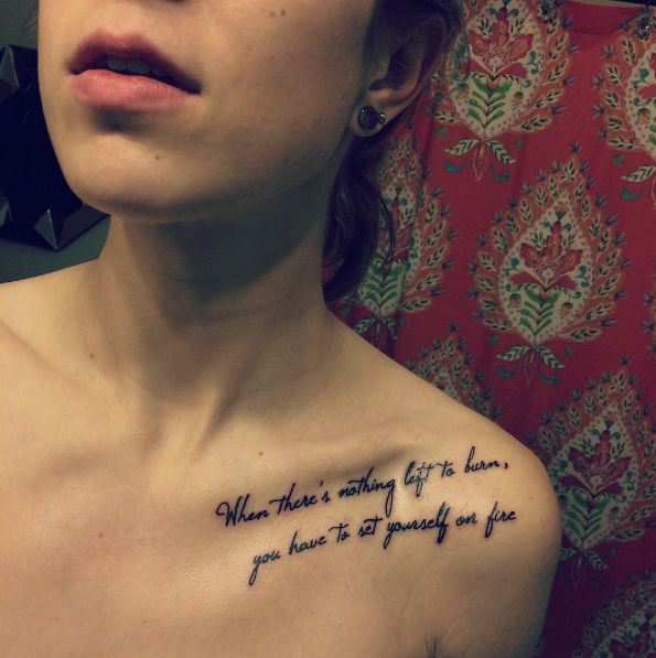 Tatuajes en el cuello para hermanas