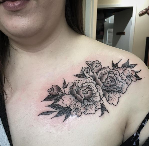 Tatuajes De Flores En El Cuello