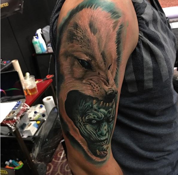 Diseño de tatuajes de Wolf Killer White Walker en bíceps